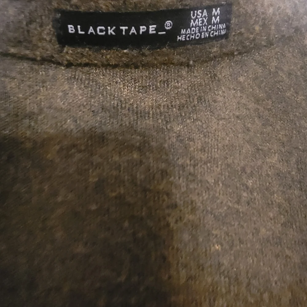 Woman's Black Tape Button-Up Shirt Size  Medium Long Sleeve Green in color - Picture 8 of 11